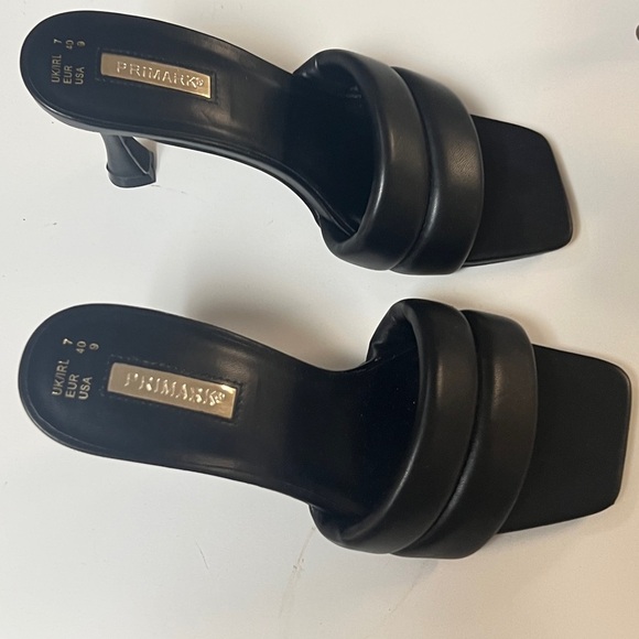 Black Faux Leather Slip On Mule Heels with Cushion Strap | Size 9 | BRAND NEW - Picture 4 of 5